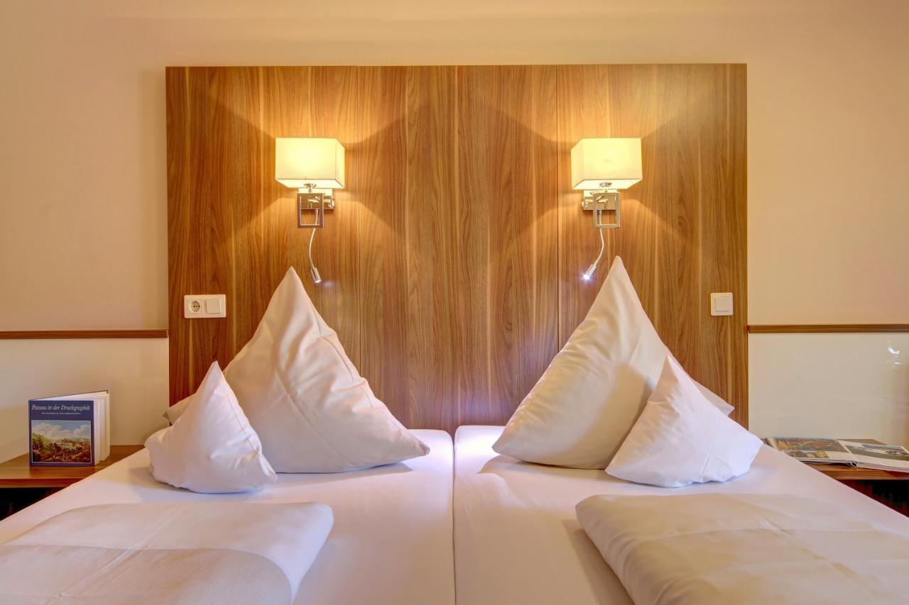 Zum Edlhof Hotel Obernzell ภายนอก รูปภาพ