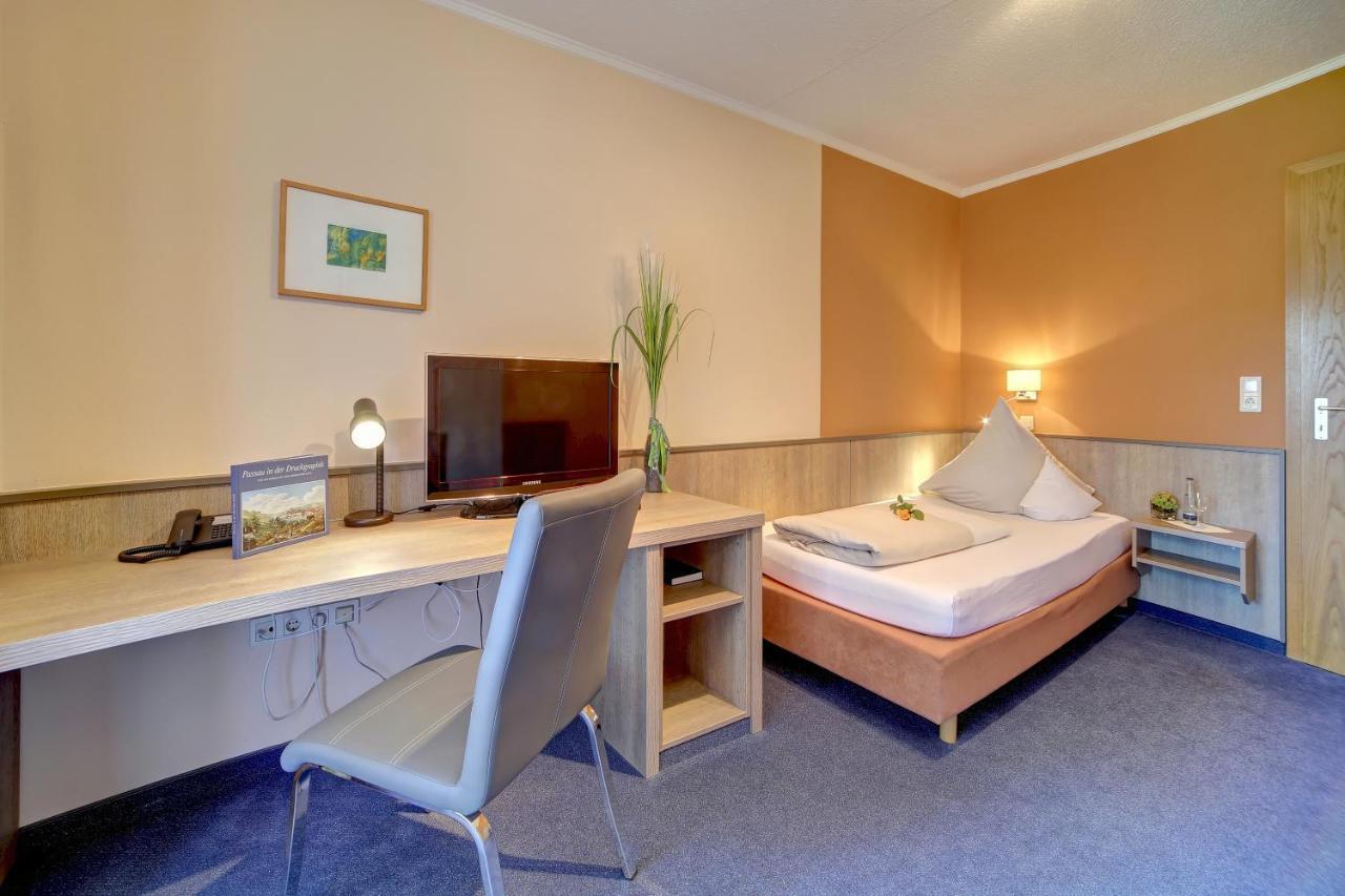 Zum Edlhof Hotel Obernzell ภายนอก รูปภาพ