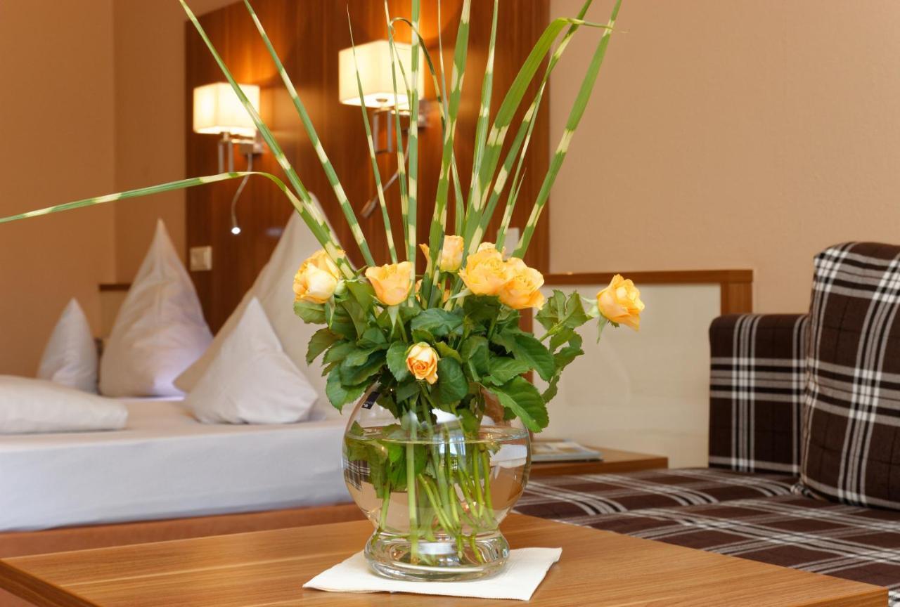 Zum Edlhof Hotel Obernzell ภายนอก รูปภาพ