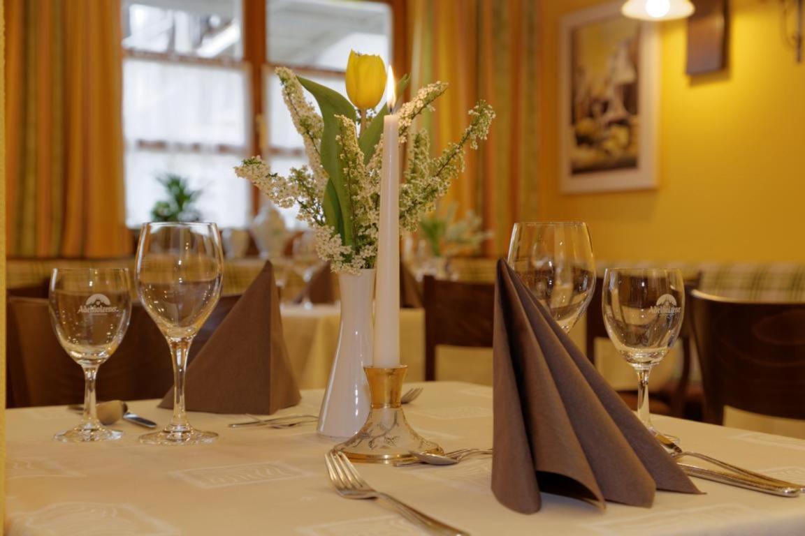 Zum Edlhof Hotel Obernzell ภายนอก รูปภาพ