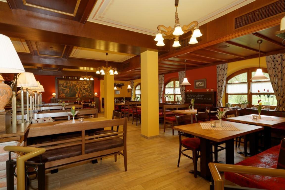 Zum Edlhof Hotel Obernzell ภายนอก รูปภาพ